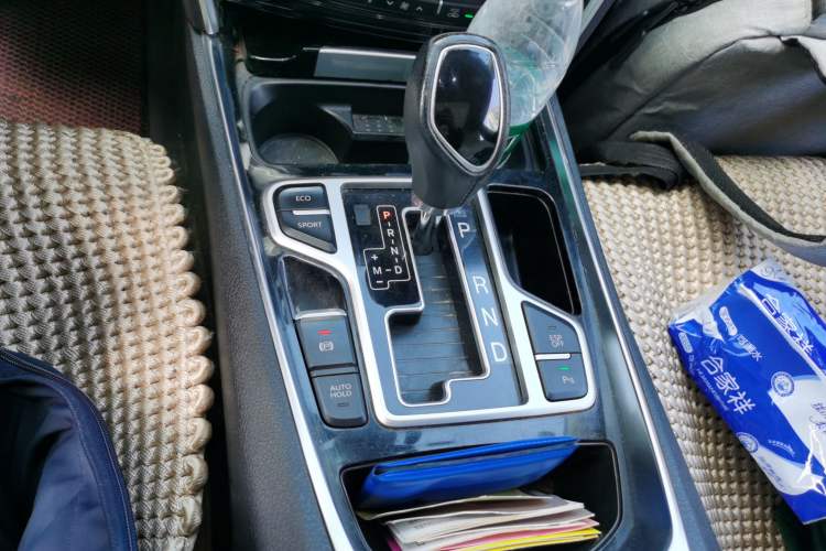 Used Geely Auto Emgrand GT 2016 2.4L Comfort Version Gear Lever