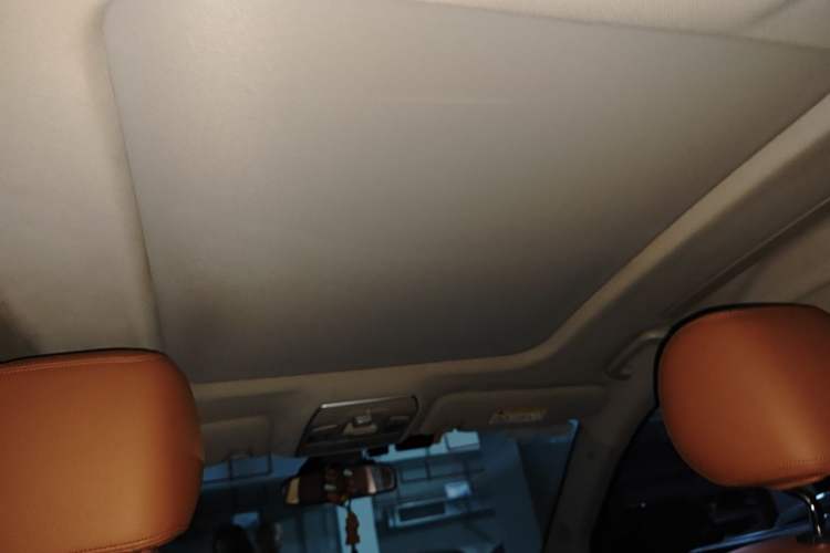 Used Geely Auto Emgrand GT 2016 1.8T Zunya Model Headliner