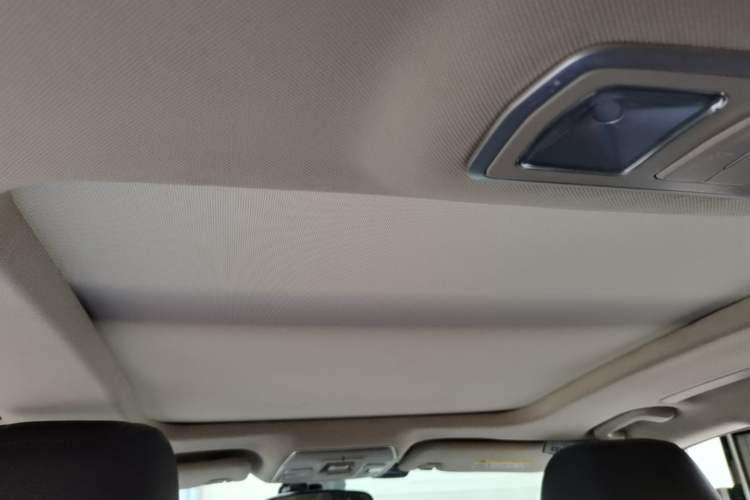 Used Geely Auto Emgrand GT 2016 1.8T Comfort Model Headliner