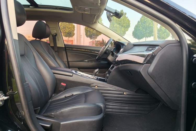 Used Geely Auto Emgrand GT 2016 1.8T Comfort Model Interior 3