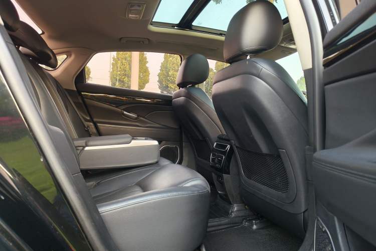 Used Geely Auto Emgrand GT 2016 1.8T Comfort Model Interior 4