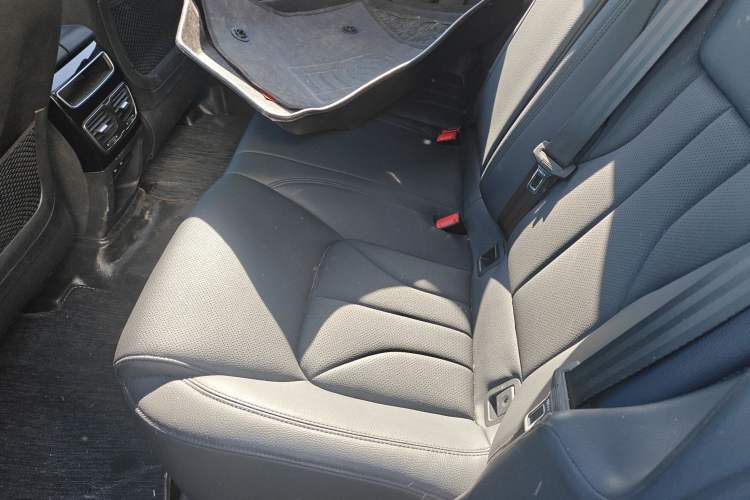 Used Geely Auto Emgrand GT 2016 1.8T Comfort Model Left Rear Seat