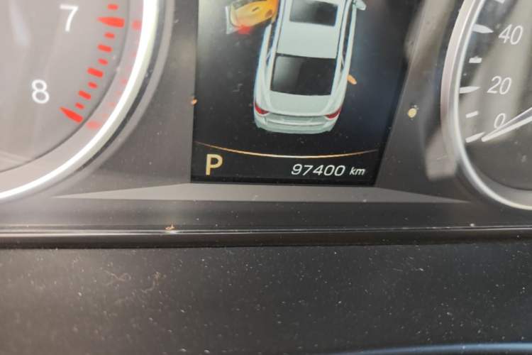 Used Geely Auto Emgrand GT 2016 2.4L Zunya Model Odometer Close Up