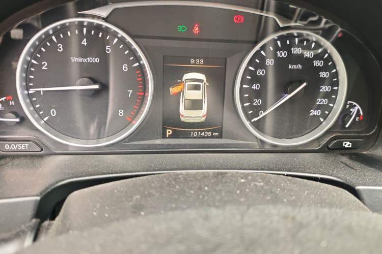 Used Geely Auto Emgrand GT 2016 1.8T Zunya Model Odometer Close Up