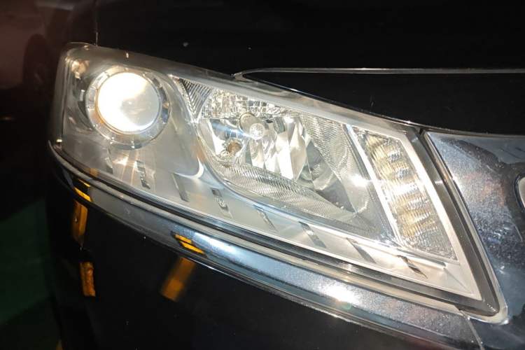 Used Geely Auto Emgrand GT 2016 1.8T Zunya Model Right Front Headlight