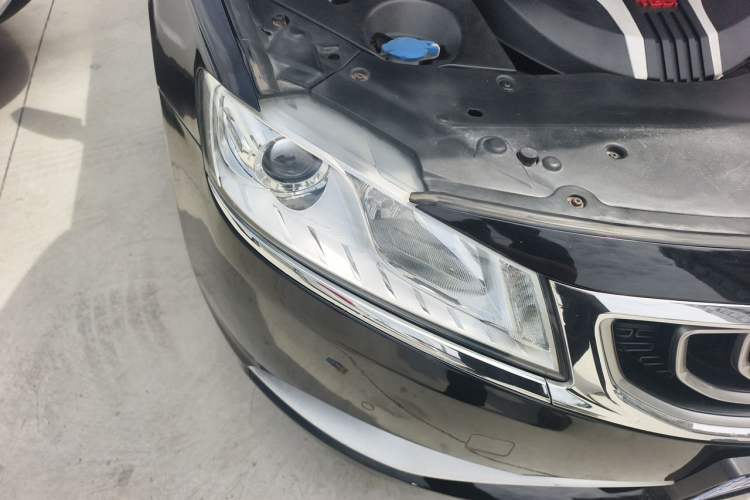 Used Geely Auto Emgrand GT 2016 1.8T Zunya Model Right Front Headlight