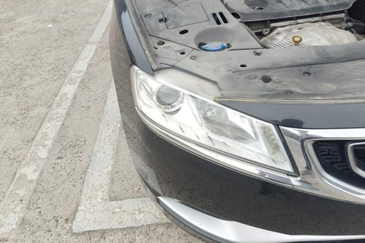 Used Geely Auto Emgrand GT 2016 2.4L Zunya Model Right Front Headlight