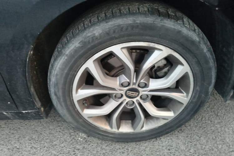 Used Geely Auto Emgrand GT 2016 1.8T Zunya Model Right Front Wheel Hub