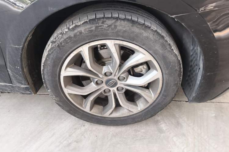 Used Geely Auto Emgrand GT 2016 1.8T Comfort Model Right Front Wheel Hub