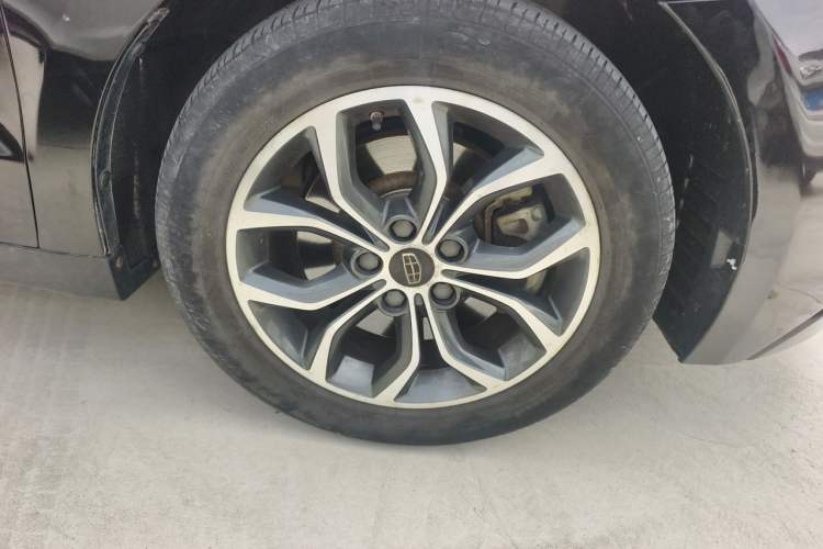 Used Geely Auto Emgrand GT 2016 1.8T Zunya Model Right Front Wheel Hub