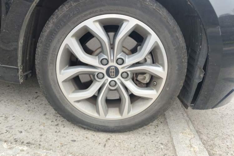 Used Geely Auto Emgrand GT 2016 2.4L Zunya Model Right Front Wheel Hub