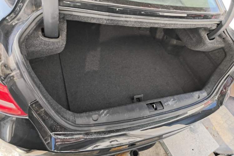Used Geely Auto Emgrand GT 2016 2.4L Zunya Model Trunk
