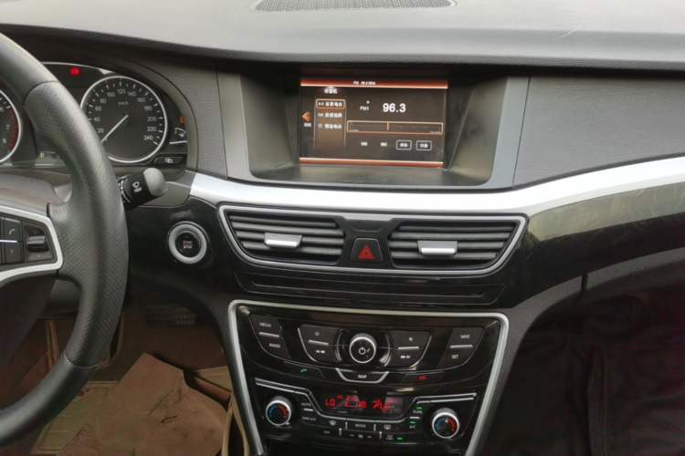 Used Geely Auto Emgrand GT 2016 2.4L Zunya Model Audio And AC Panel