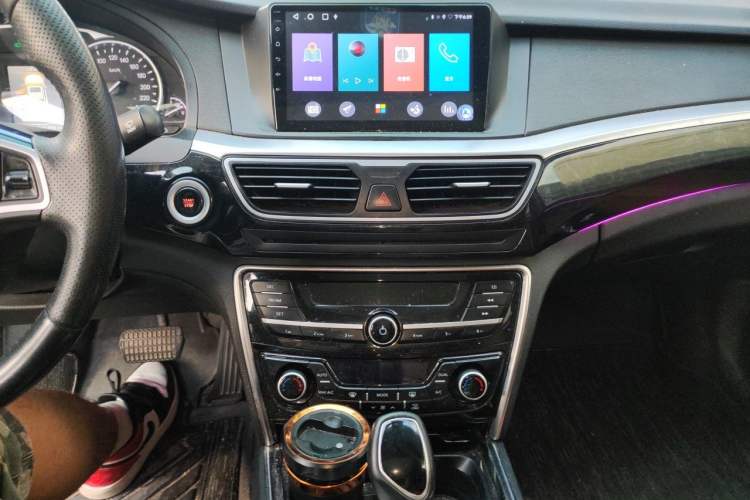Used Geely Auto Emgrand GT 2016 1.8T Comfort Model Audio And AC Panel