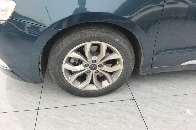 Used Geely Auto Emgrand GT 2016 1.8T Comfort Model Left Front Wheel Hub