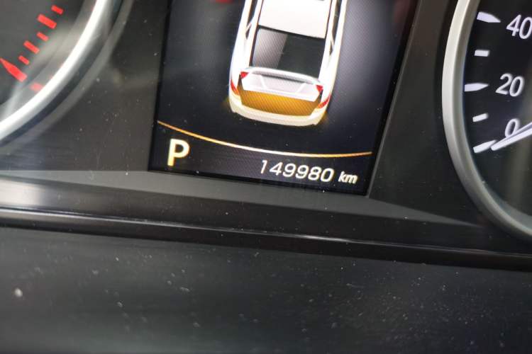 Used Geely Auto Emgrand GT 2016 1.8T Zunya Model Odometer Close Up