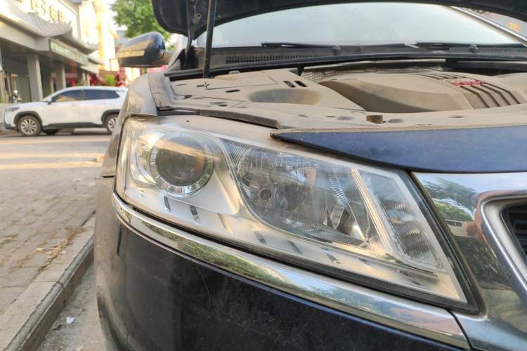 Used Geely Auto Emgrand GT 2016 1.8T Comfort Model Right Front Headlight
