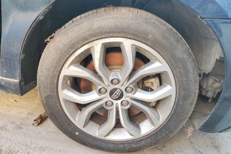 Used Geely Auto Emgrand GT 2016 1.8T Comfort Model Right Front Wheel Hub