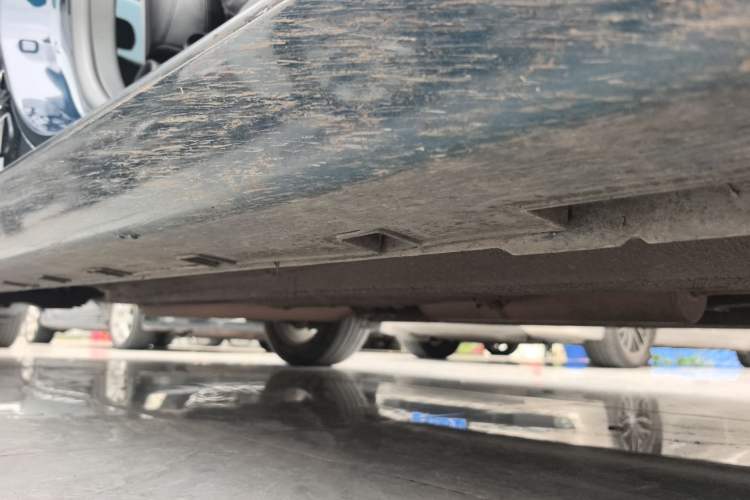 Used Geely Auto Emgrand GT 2016 1.8T Comfort Model Right Side Sill