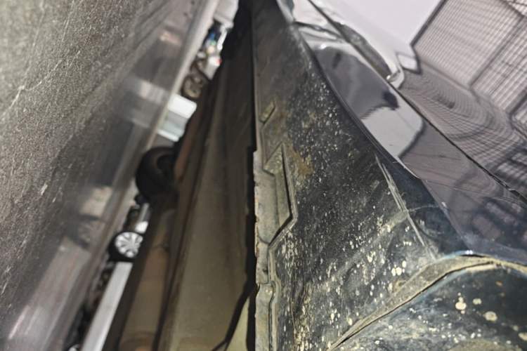 Used Geely Auto Emgrand GT 2016 2.4L Zunya Model Right Side Sill