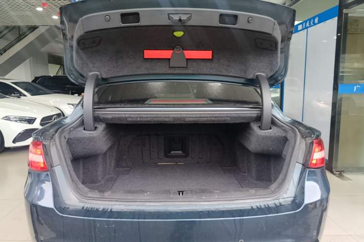 Used Geely Auto Emgrand GT 2016 2.4L Zunya Model Trunk