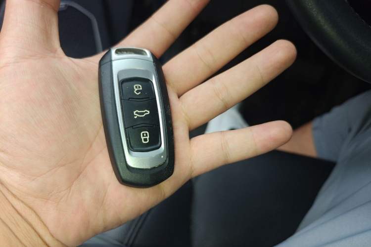 Used Geely Auto Emgrand GT 2016 2.4L Comfort Version Vehicle Key