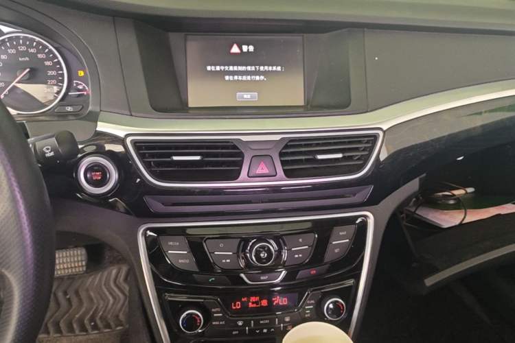 Used Geely Auto Emgrand GT 2016 2.4L Zunya Model Audio And AC Panel