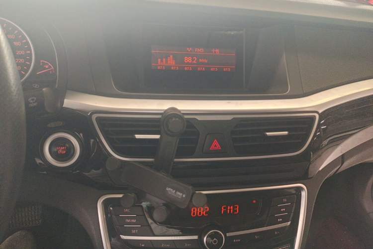 Used Geely Auto Emgrand GT 2016 2.4L Comfort Version Audio And AC Panel