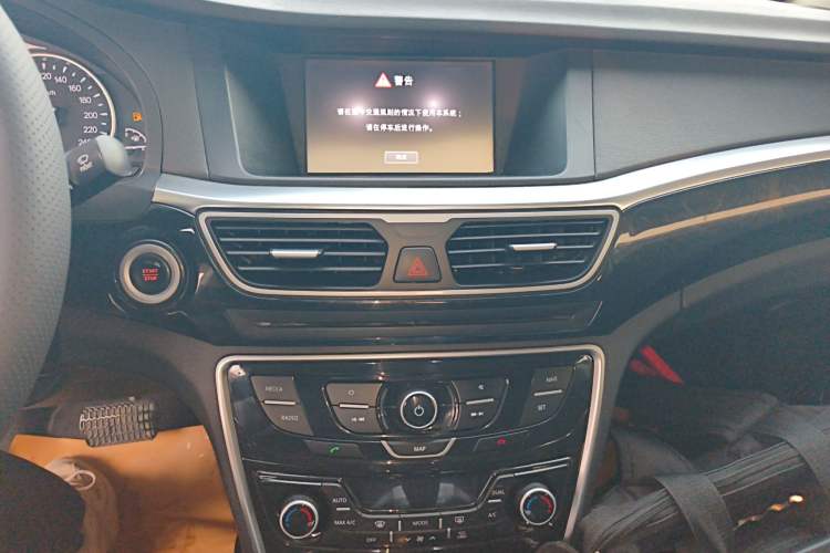 Used Geely Auto Emgrand GT 2016 1.8T Zunya Model Audio And AC Panel