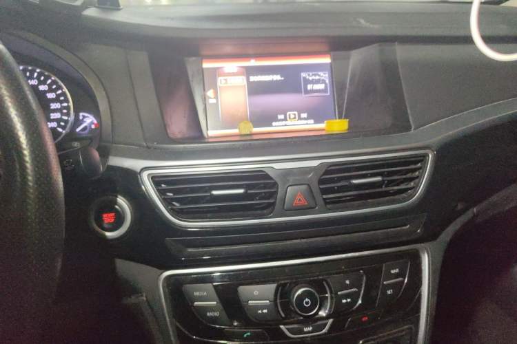 Used Geely Auto Emgrand GT 2016 1.8T Zunya Model Audio And AC Panel