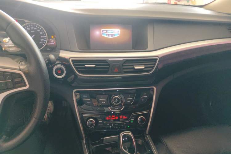Used Geely Auto Emgrand GT 2016 2.4L Zunya Model Audio And AC Panel