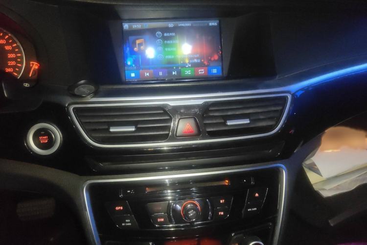 Used Geely Auto Emgrand GT 2016 1.8T Comfort Model Audio And AC Panel