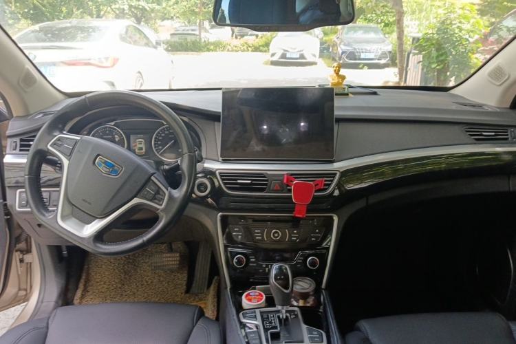 Used Geely Auto Emgrand GT 2016 1.8T Comfort Model Center Console
