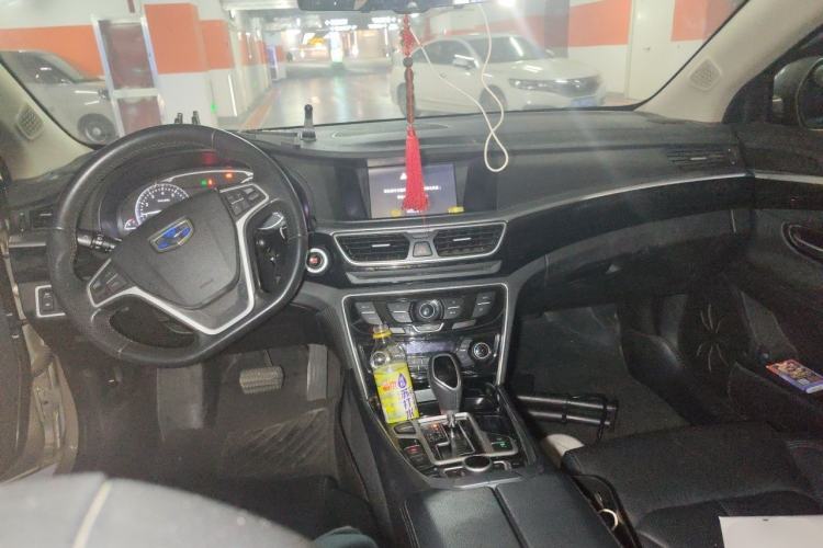 Used Geely Auto Emgrand GT 2016 1.8T Zunya Model Center Console