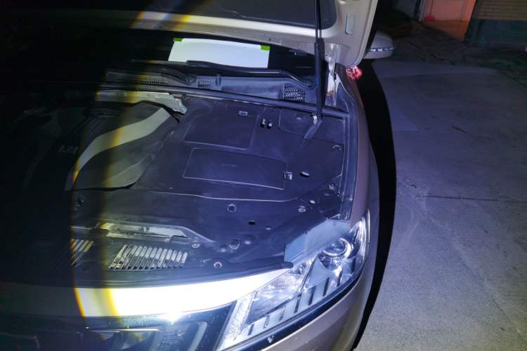 Used Geely Auto Emgrand GT 2016 1.8T Zunya Model Engine Bay Left