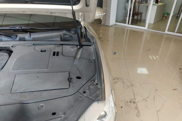 Used Geely Auto Emgrand GT 2016 2.4L Zunya Model Engine Bay Left