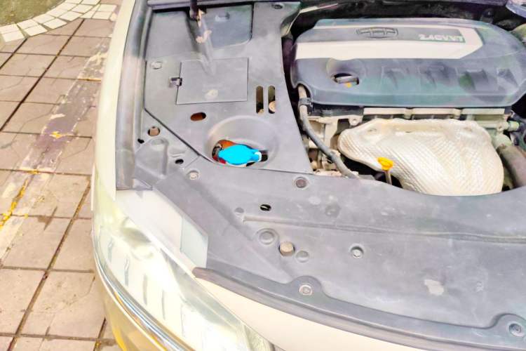 Used Geely Auto Emgrand GT 2016 2.4L Zunya Model Engine Bay Right