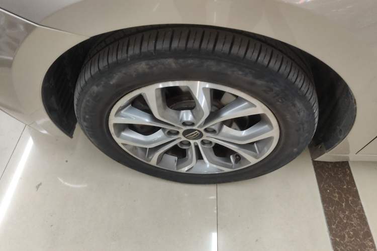 Used Geely Auto Emgrand GT 2016 2.4L Comfort Version Exterior 7