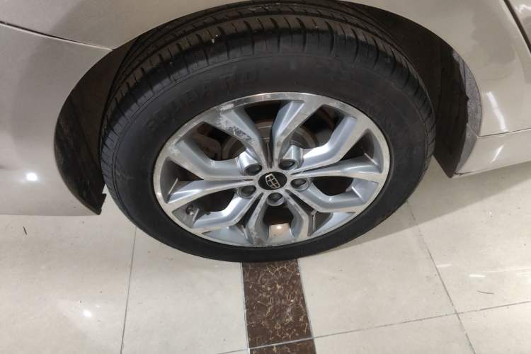 Used Geely Auto Emgrand GT 2016 2.4L Comfort Version Exterior 8