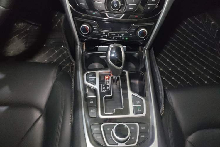 Used Geely Auto Emgrand GT 2016 1.8T Zunya Model Gear Lever