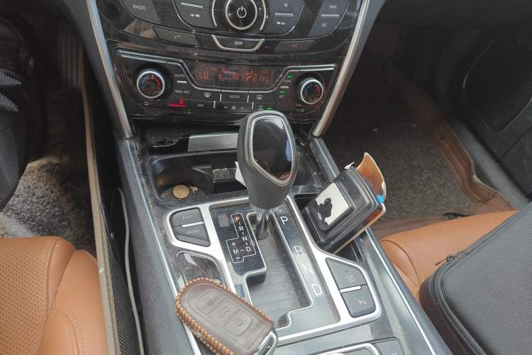 Used Geely Auto Emgrand GT 2016 1.8T Zunya Model Gear Lever