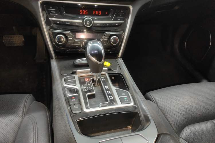 Used Geely Auto Emgrand GT 2016 2.4L Comfort Version Gear Lever