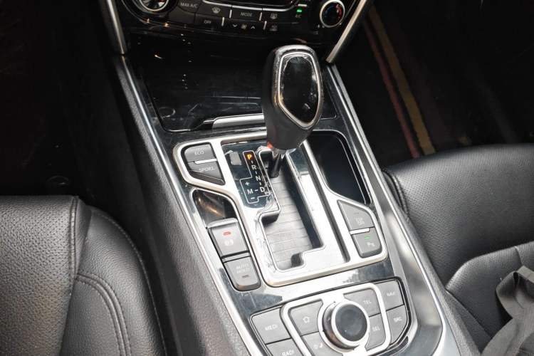 Used Geely Auto Emgrand GT 2016 2.4L Comfort Version Gear Lever
