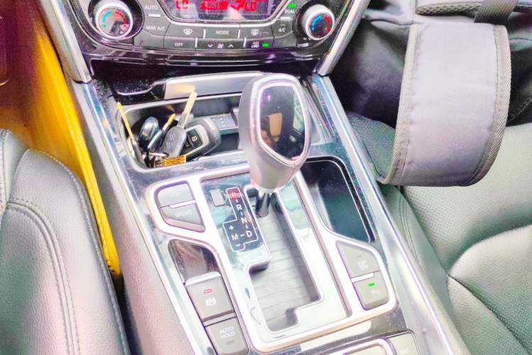 Used Geely Auto Emgrand GT 2016 2.4L Zunya Model Gear Lever