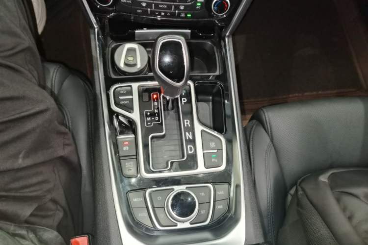 Used Geely Auto Emgrand GT 2016 2.4L Zunya Model Gear Lever