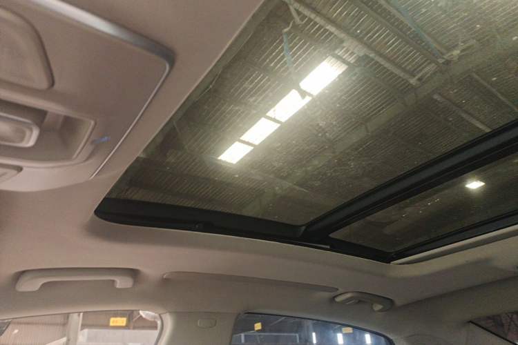 Used Geely Auto Emgrand GT 2016 2.4L Comfort Version Headliner