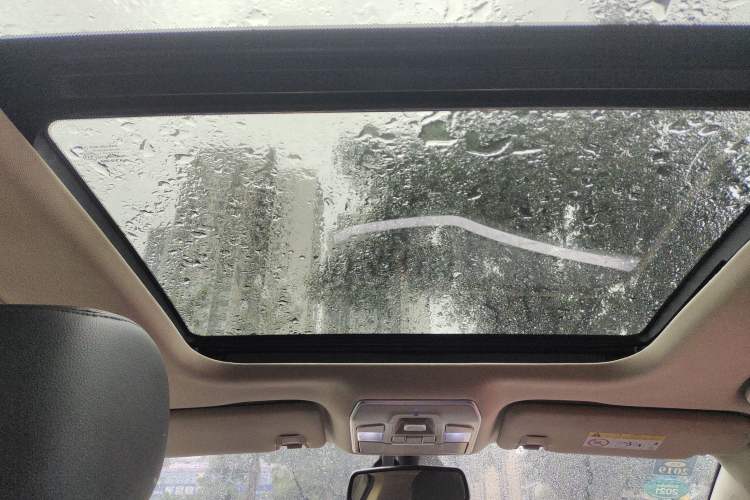 Used Geely Auto Emgrand GT 2016 2.4L Zunya Model Headliner