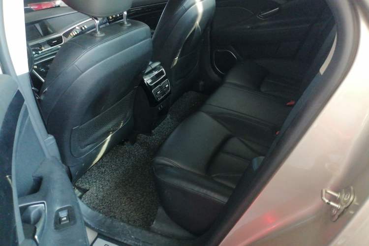 Used Geely Auto Emgrand GT 2016 1.8T Comfort Model Interior 1