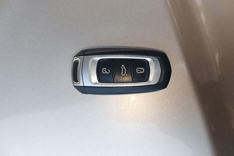 Used Geely Auto Emgrand GT 2016 1.8T Zunya Model Interior 1