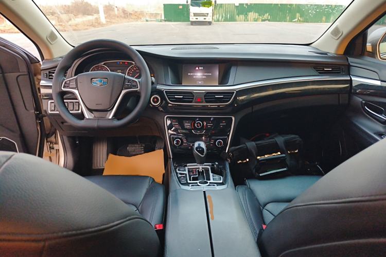 Used Geely Auto Emgrand GT 2016 1.8T Zunya Model Interior 2
